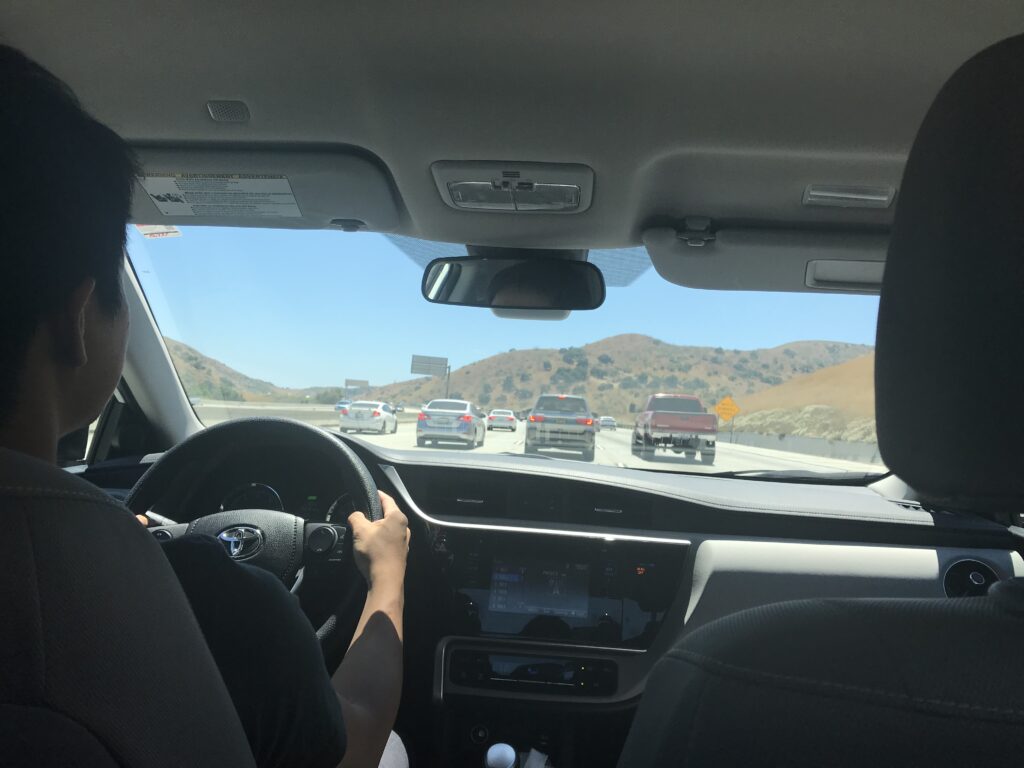 アメリカ留学到着後の社内での様子