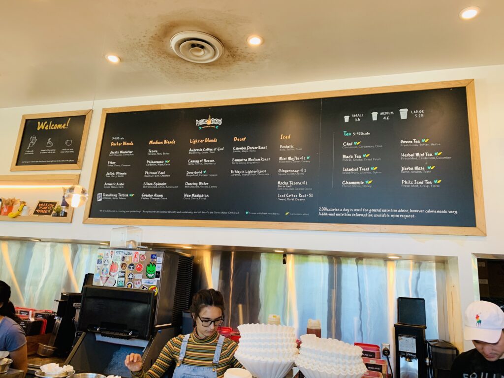 フィルズ・コーヒー店内の様子