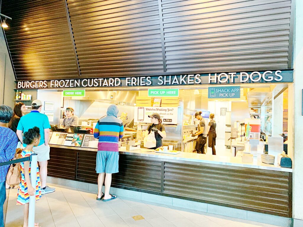 アメリカのシェイクシャック店内