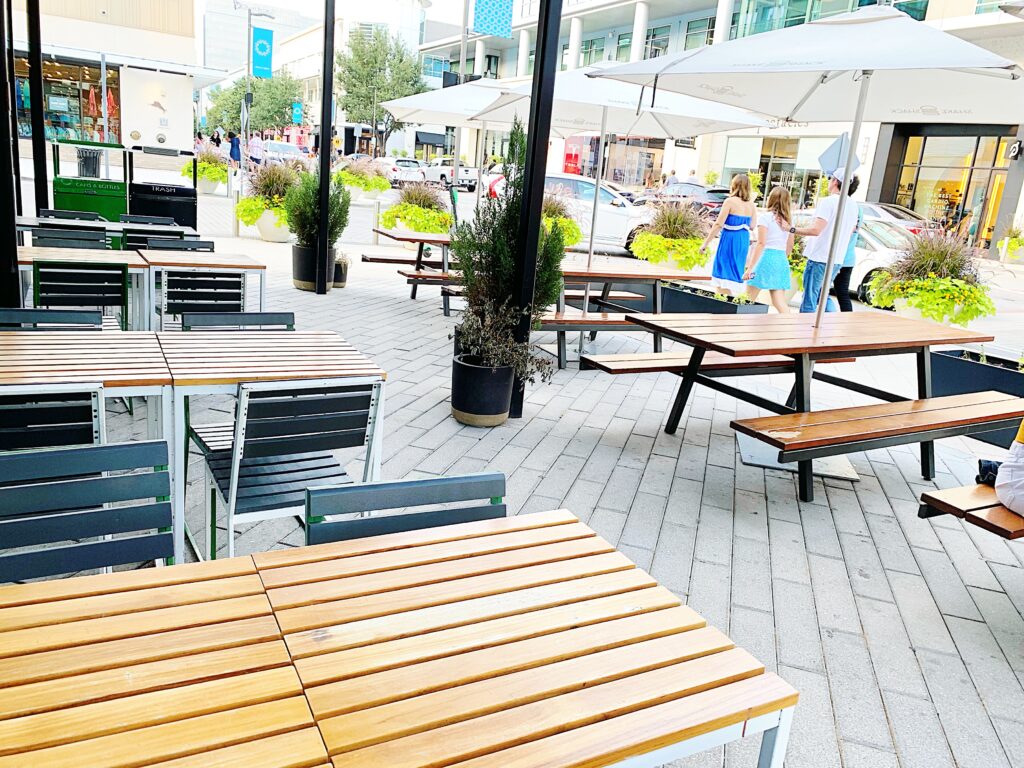 アメリカのシェイクシャックテラス席