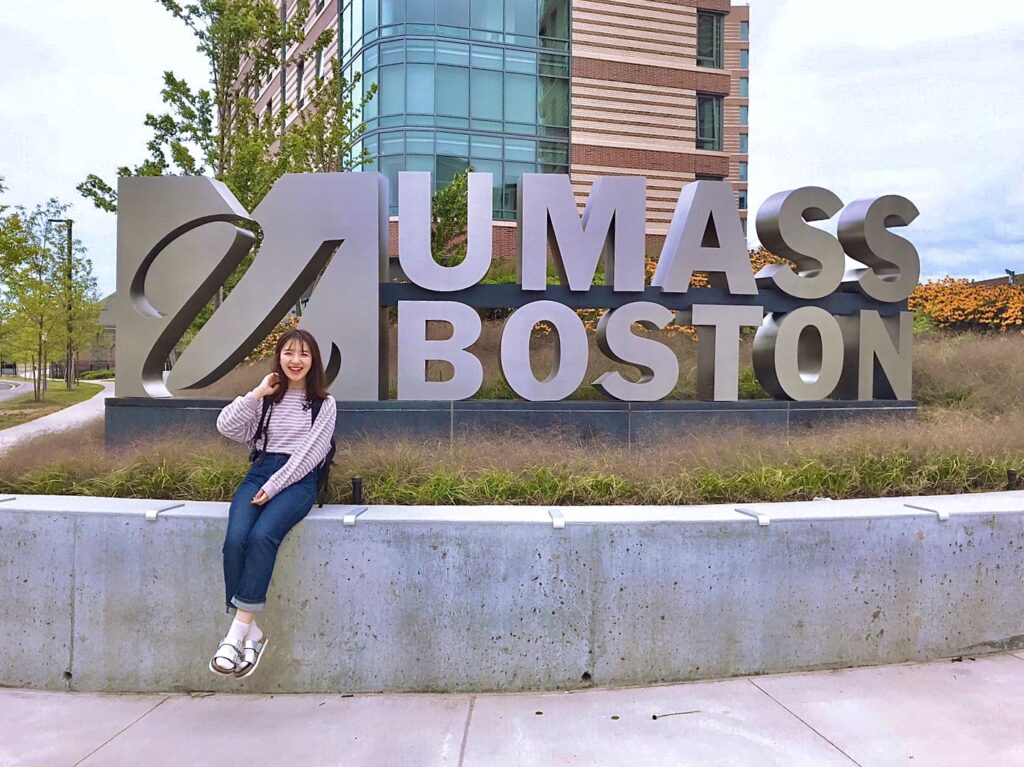 マサチューセッツ州のマサチューセッツ大学ボストン校（the University of Massachusetts Boston）に留学する李さん