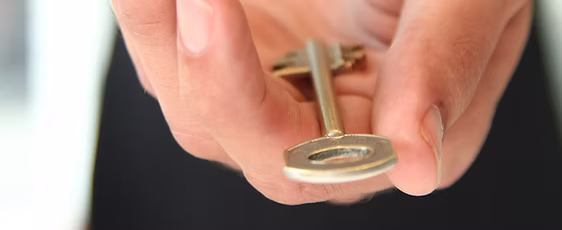 一次選考通過の連絡Up Next